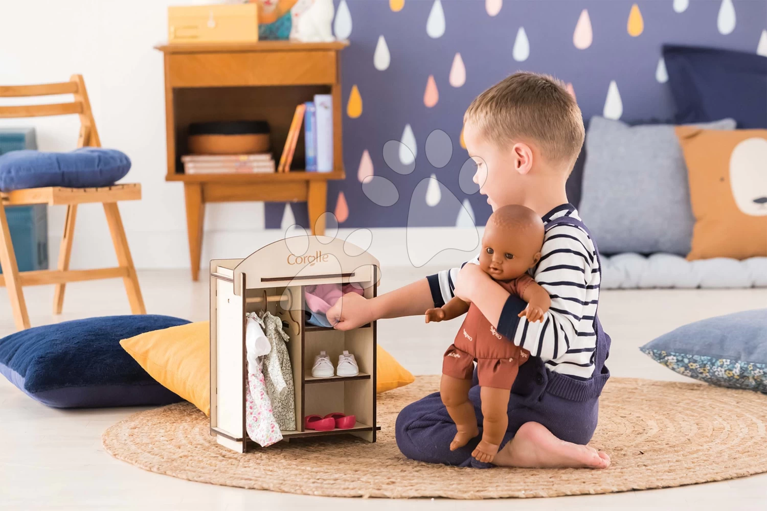Kleiderschrank Wooden Dressing Room Corolle Für Eine 30-36 Cm Große Puppe Und 3 Holzbügel CO141380 12 Kleiderschrank Wooden Dressing Room Corolle Für Eine 30-36 Cm Große Puppe Und 3 Holzbügel CO141380 – Bild 10