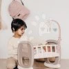 Wiege Mit Karussell Baby´s Cot Natur D'Amour Baby Nurse Smoby Für 42 Cm Puppe Ab 18 Monaten SM220372 2 Wiege Mit Karussell Baby´s Cot Natur D'Amour Baby Nurse Smoby Für 42 Cm Puppe Ab 18 Monaten SM220372 -Spielzeugpuppen Geschäft 220372 d smoby koliska