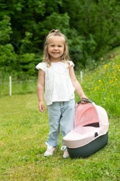 Set Puppenwagen Dreierkombination Powder Pink 3in1 Maxi Cosi&Quinny Smoby Und Eine Corolle-Puppe Mit Kleidern Und Einer Jacke -Spielzeugpuppen Geschäft 253117 k smoby kocik 12